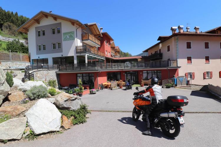 Motociclisti Alpen Garten Hotel Margherta Rumo Tre