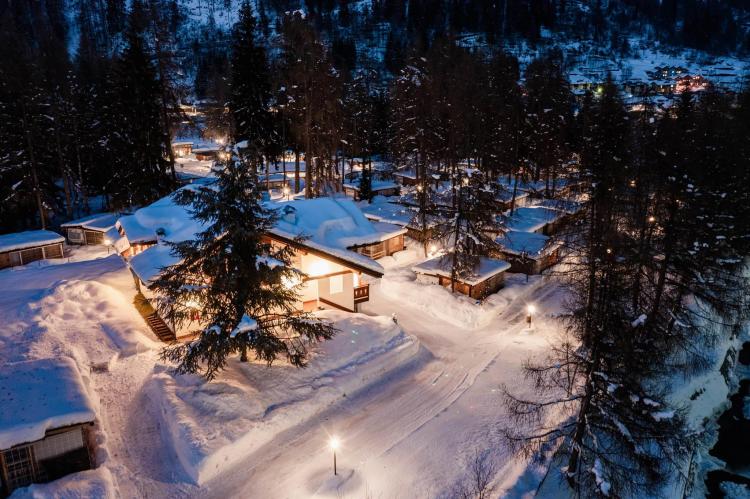 Sponda sx innevata notte-min