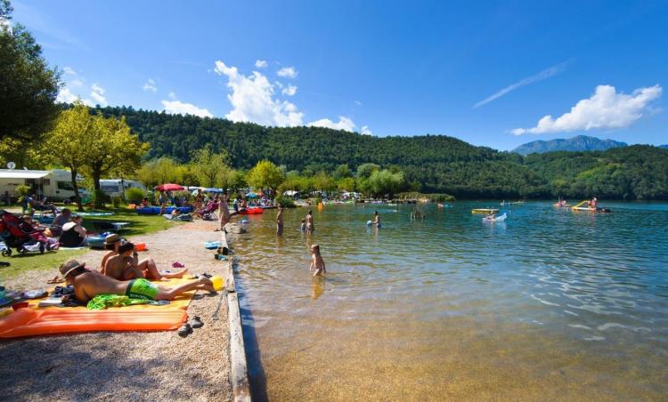 Spiaggia privata Camping Levico