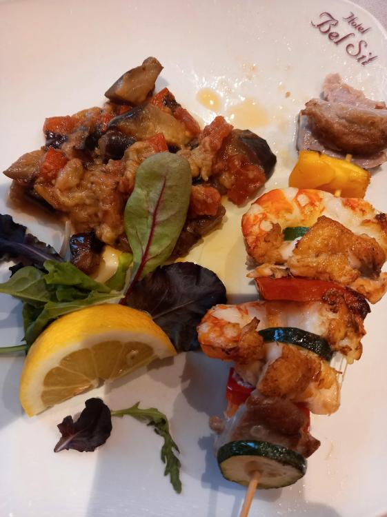 Spiedino_pesce_hotel_bel_sit_comano_terme-min