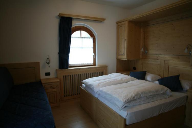 Stanza Genzianella da 2 / 3 posti letto