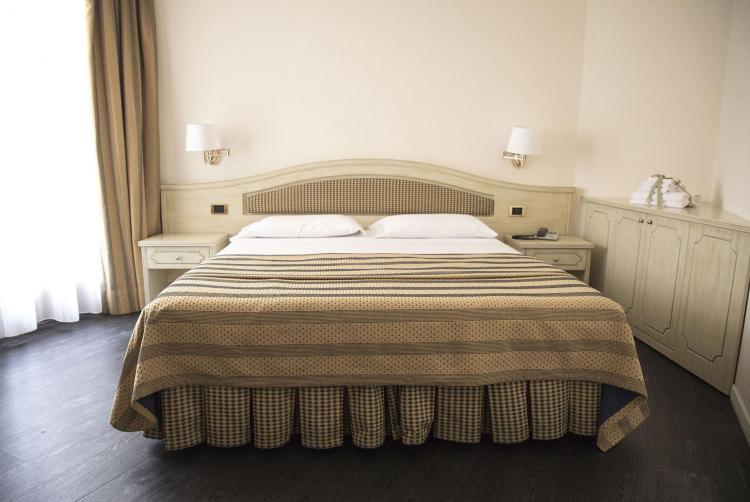 Camera Comfort Plus, hotel a Comano Terme