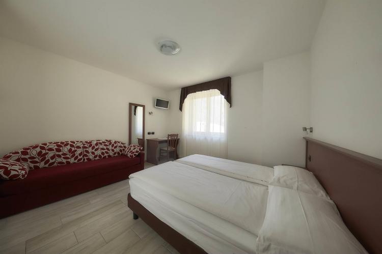 Suite Red Wine Abete Rosso