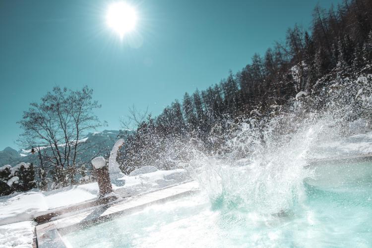 Un tuffo in piscina