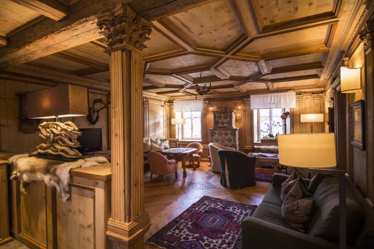 La stube in legno all'Hotel Garnì Laurino