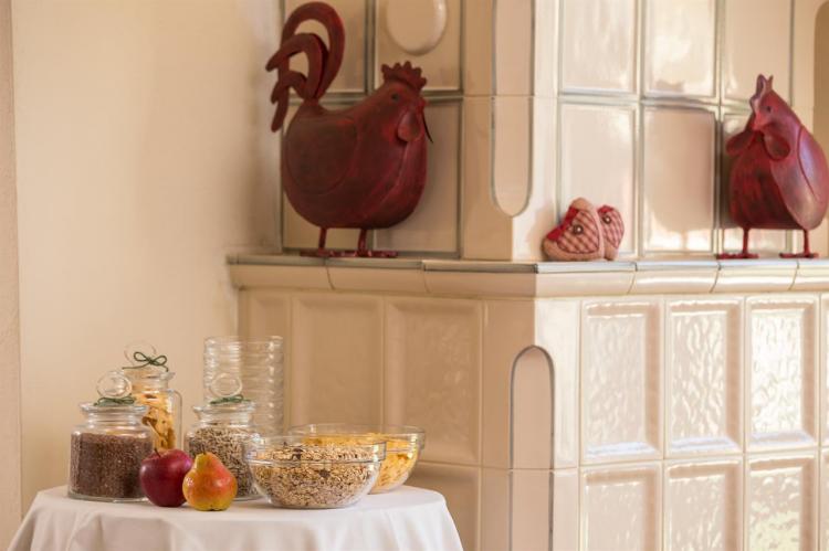 Semi, cereali e mele secche per la colazione