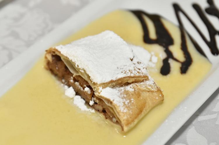 Buffet_dolci_hotel_bel_Sit_comano_terme_piccole2