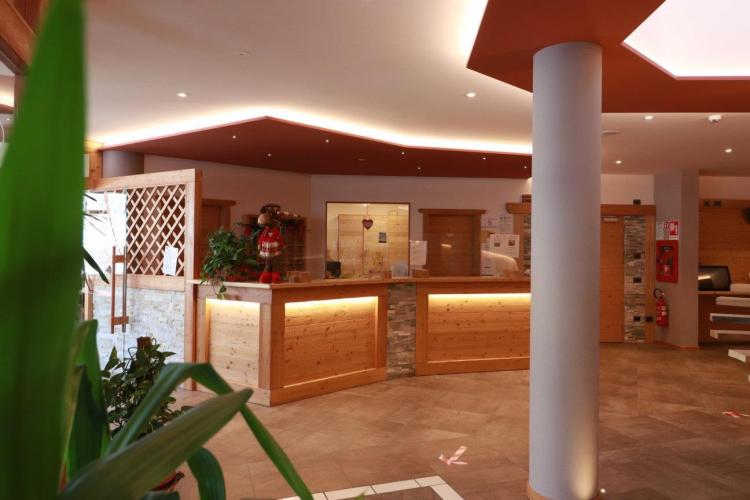 Reception Alpen Garten Hotel Magherita Rumo