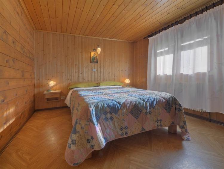 Affittacamere Jolly_Dimaro_Stanza da letto