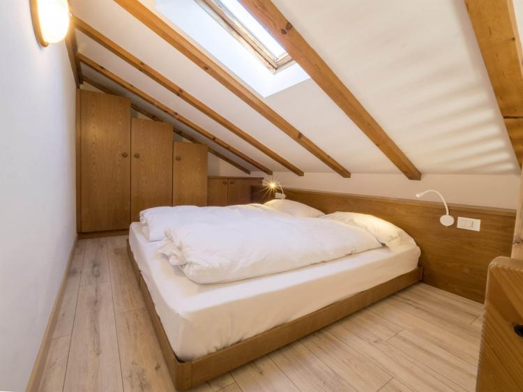 11. Camera Attic