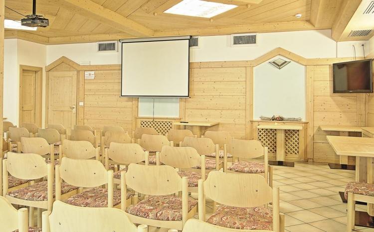Sala convegno 001
