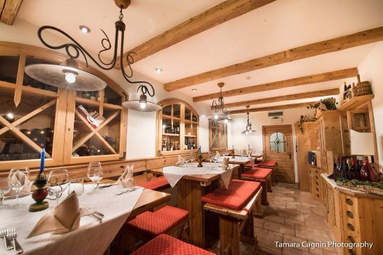 Content Dam Org 9 Images Full Rights Gusto Antiche Contrade Sala Degustazione