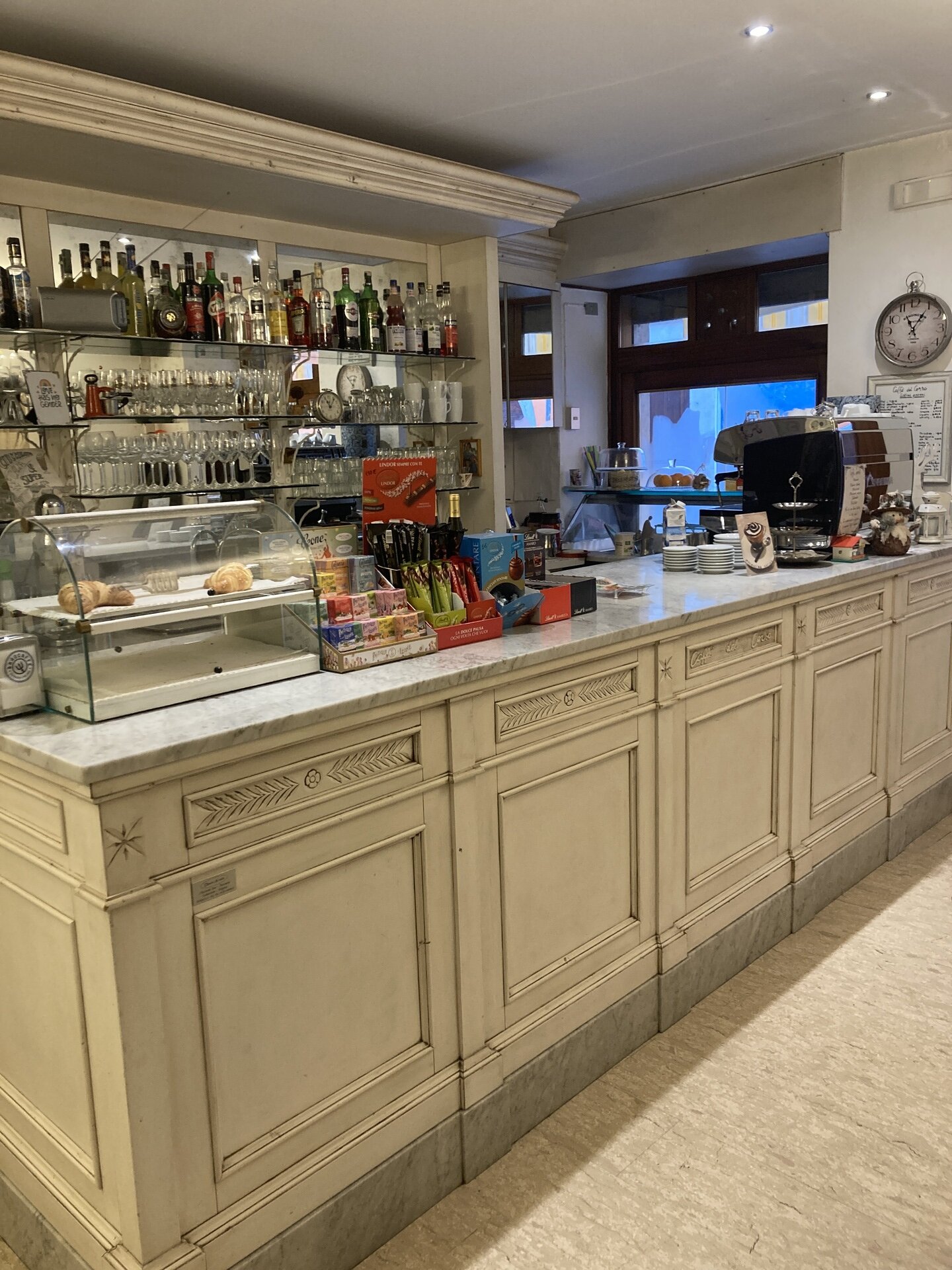 Content Dam Org 9 Images Full Rights Gusto Caffe Del Corso 2 Bruno Ferrai
