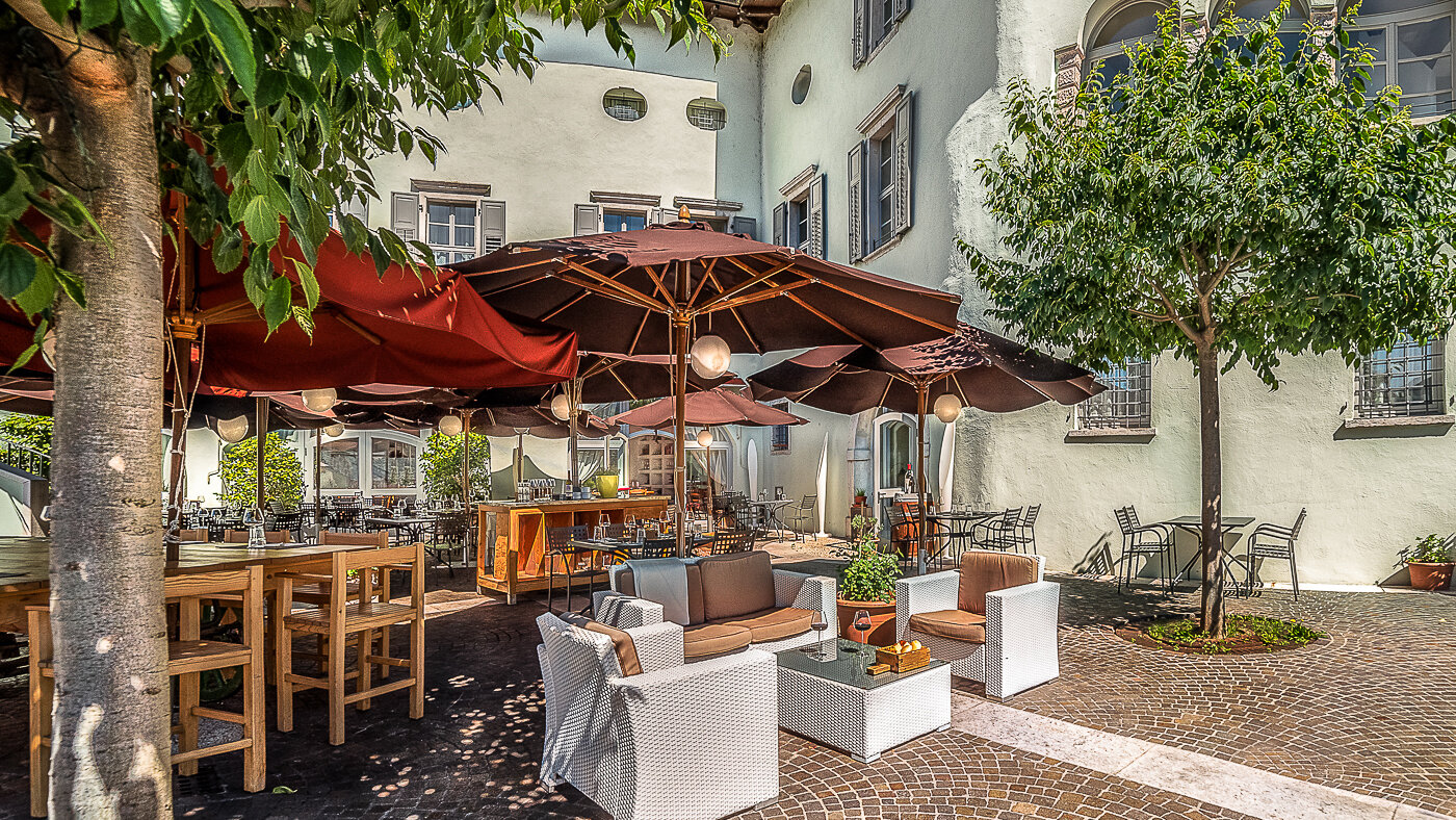 Content Dam Org 0 Images Full Rights Miste Terrazza E Ristorante Bassa Risoluz 12