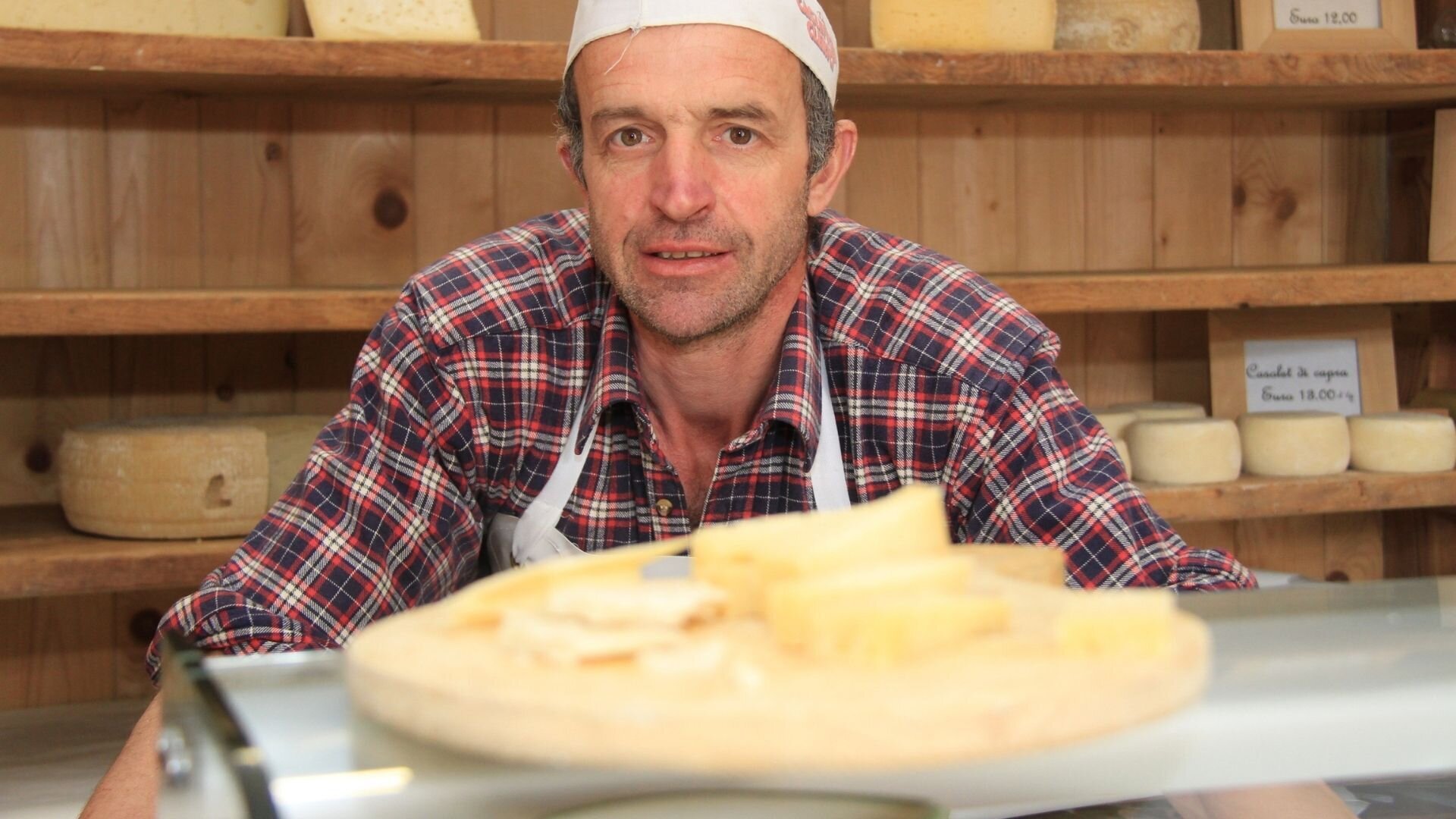 Content Dam Org 4 Images Full Rights Gusto Casefici Caseificio Turnario Peio Caseificio Turnario Peio Food And Beverage Val Di Sole Ph Gabriele Crozzoli