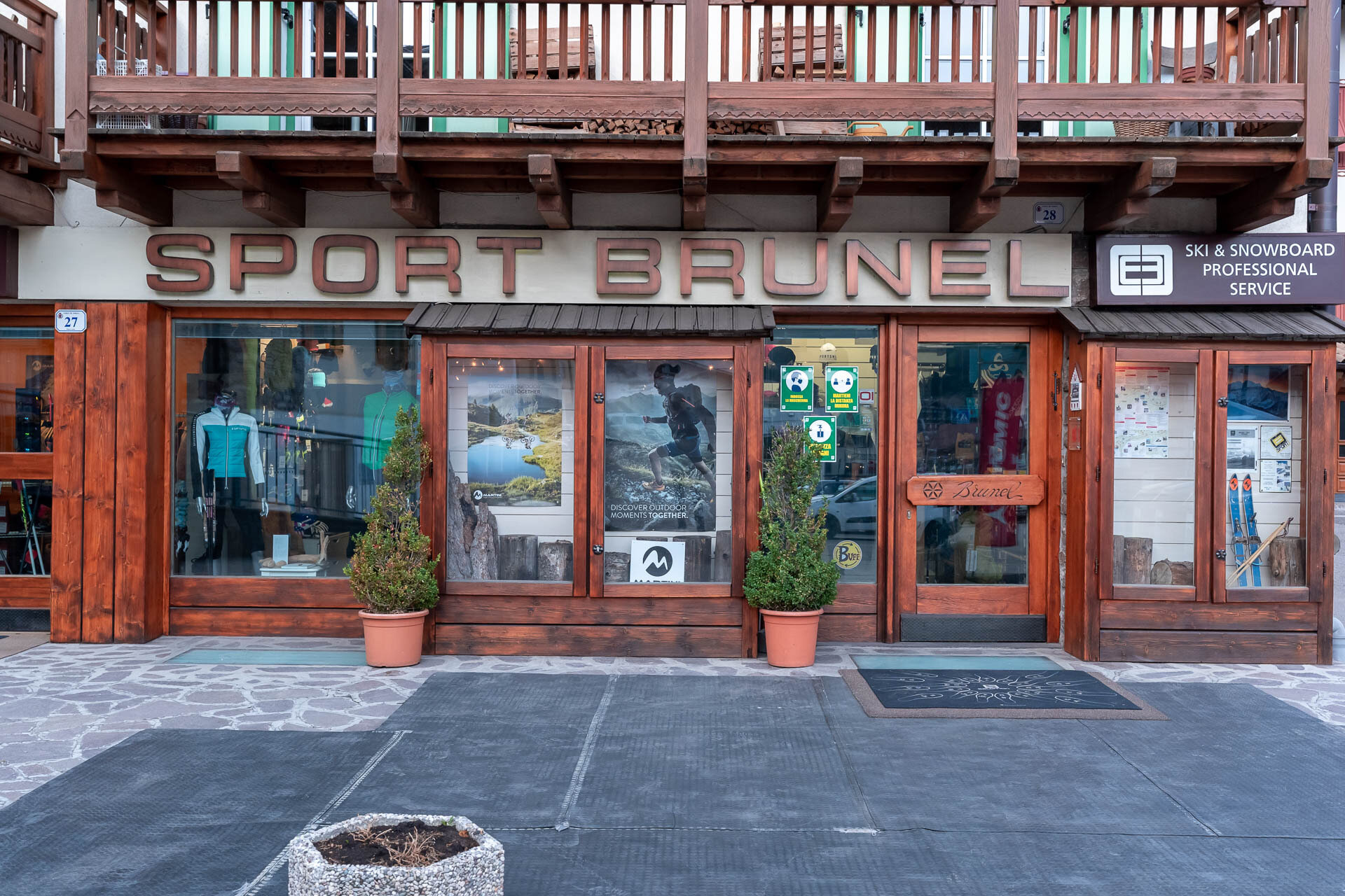 Content Dam Org 3 Images Full Rights Servizi Noleggi Sci E Snowboard Cece Sport Brunel Archivio Apt Val Di Fassa Mrizzi Cece Sport Brunel Soraga Inv2