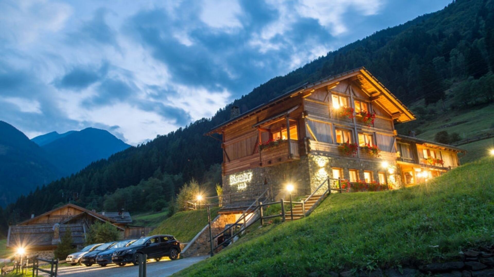 Content Dam Org 4 Images Full Rights Gusto Ristoranti Chalet Alpenrose Chalet Alpenrose Food And Beverage Val Di Sole Ph Chalet Alpenrose4