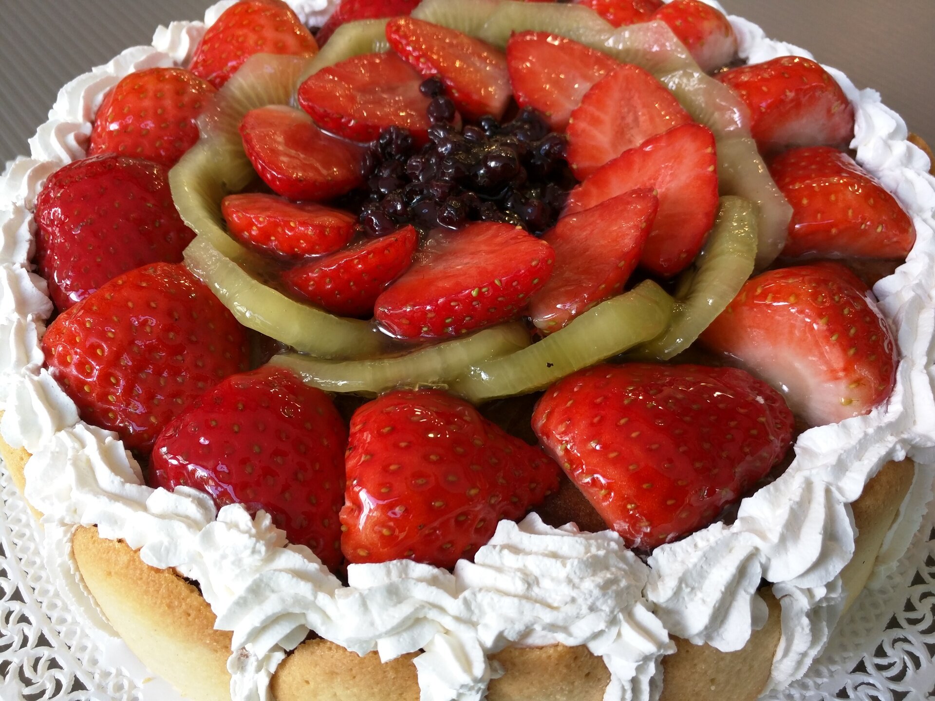 Content Dam Org 7 Images Full Rights Gusto Bar E Pasticcerie Dolcemente Marzari Frutta Fresca