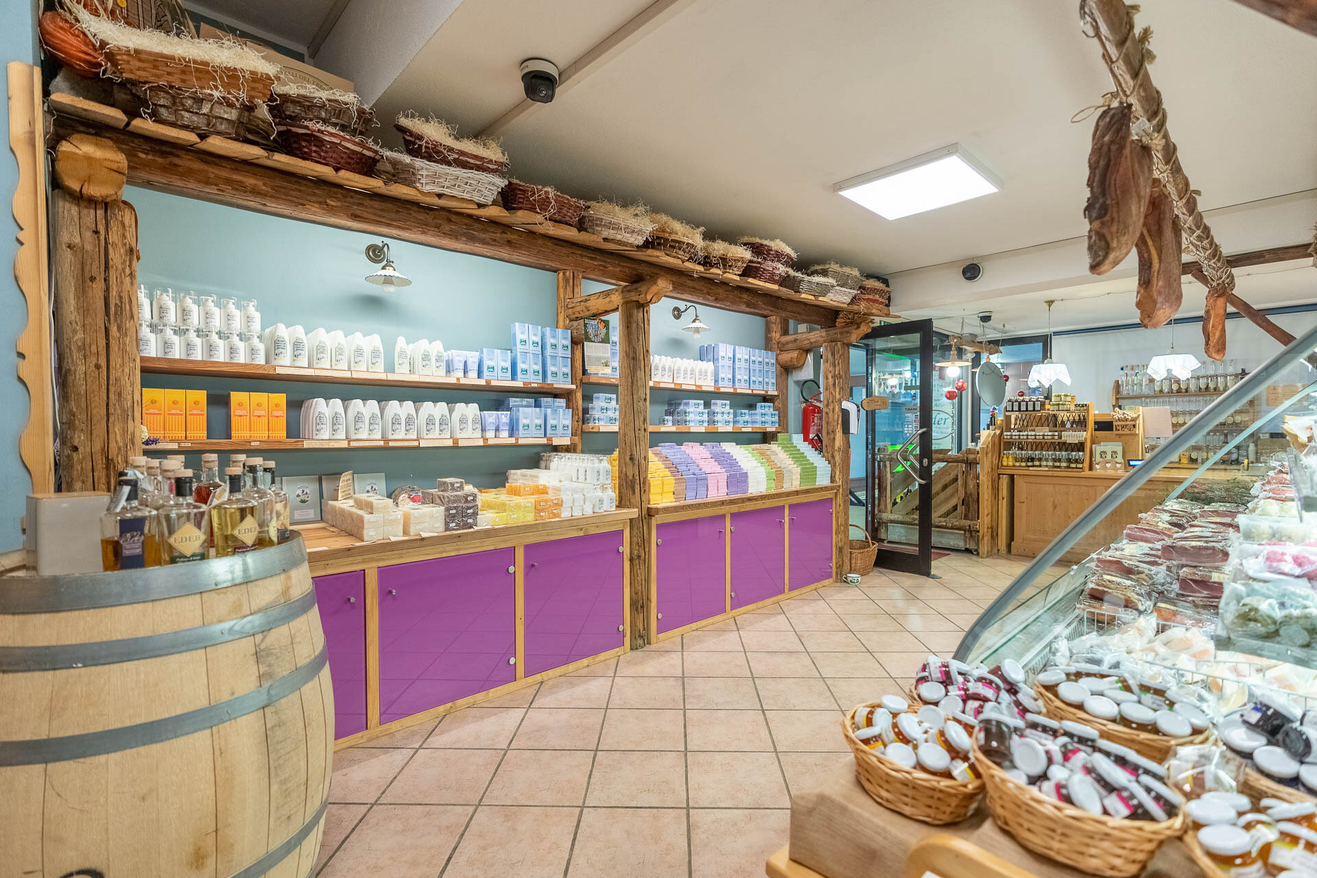 Content Dam Org 3 Images Full Rights Shopping Eder Officina Naturale Eder Officina Naturale Canazei Archivio Apt Val Di Fassa Mrizzi 12