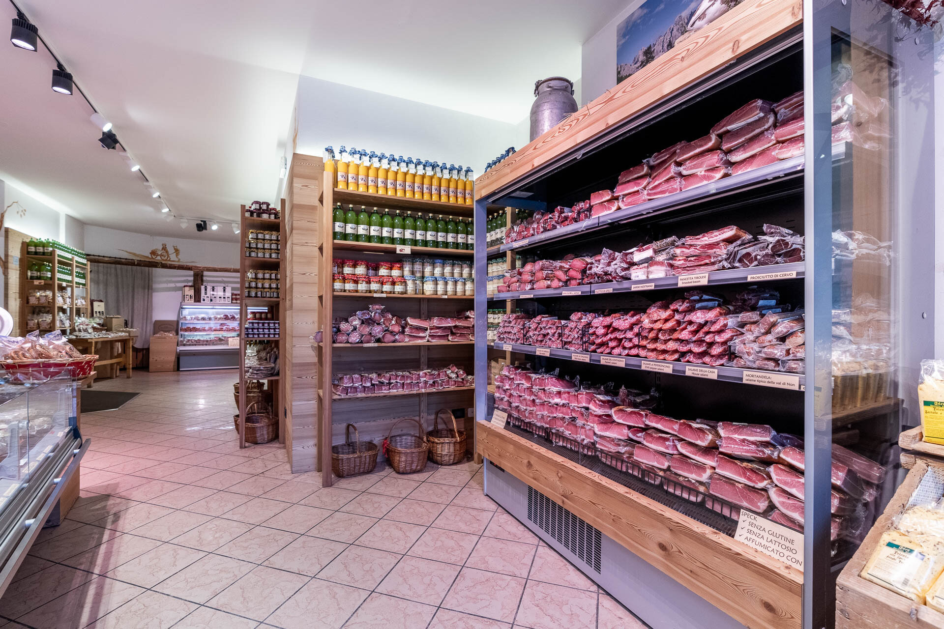 Content Dam Org 3 Images Full Rights Shopping Eder Officina Naturale Eder Officina Naturale Moena Archivio Apt Val Di Fassa Mrizzi 9