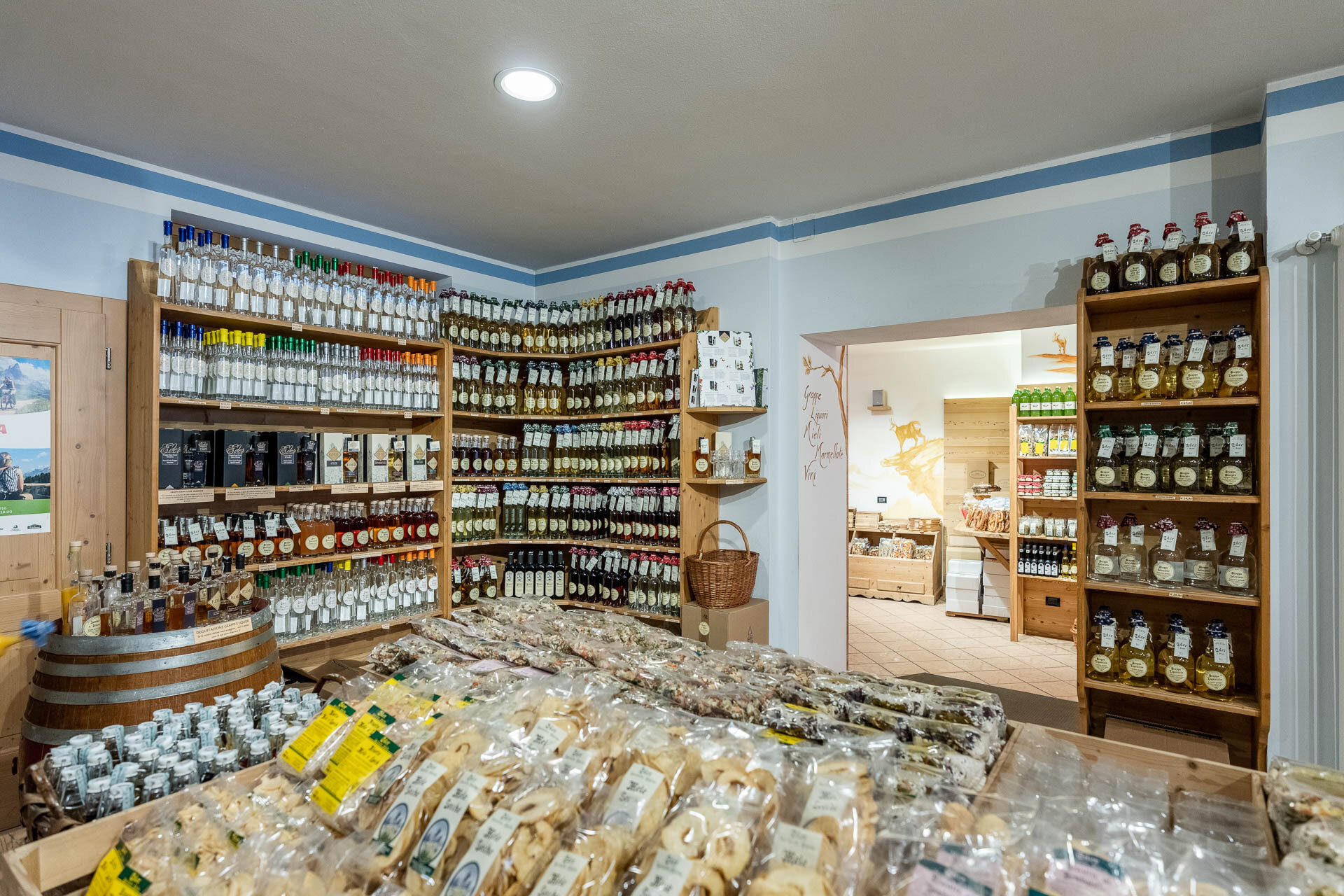 Content Dam Org 3 Images Full Rights Shopping Eder Officina Naturale Eder Officina Naturale Moena Archivio Apt Val Di Fassa Mrizzi 12