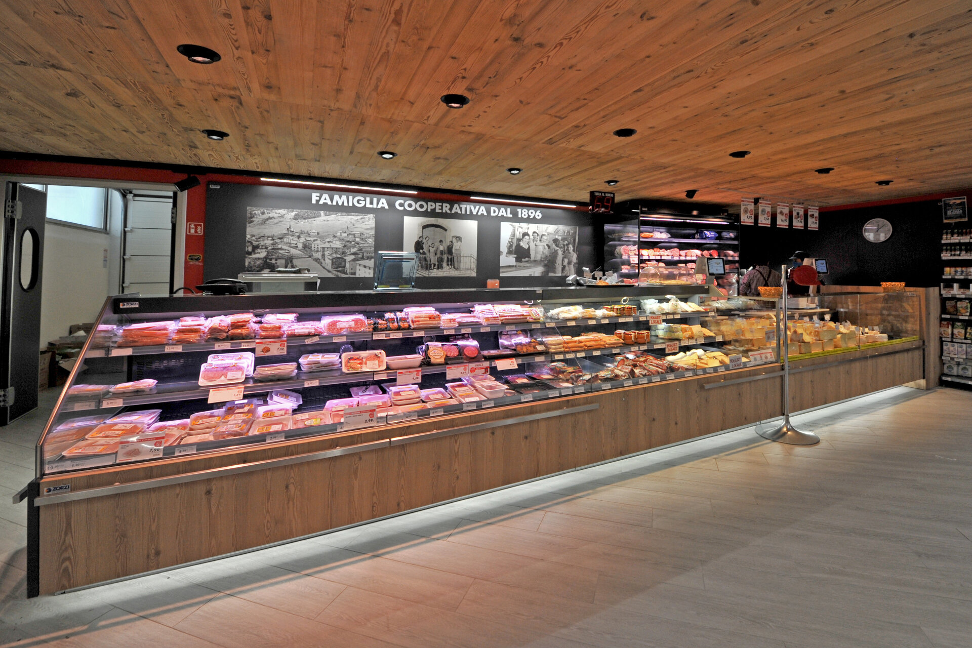 Content Dam Org 3 Images Full Rights Shopping Famiglia Cooperativa Moena Coop Famiglia Cooperativa Coop Moena 01