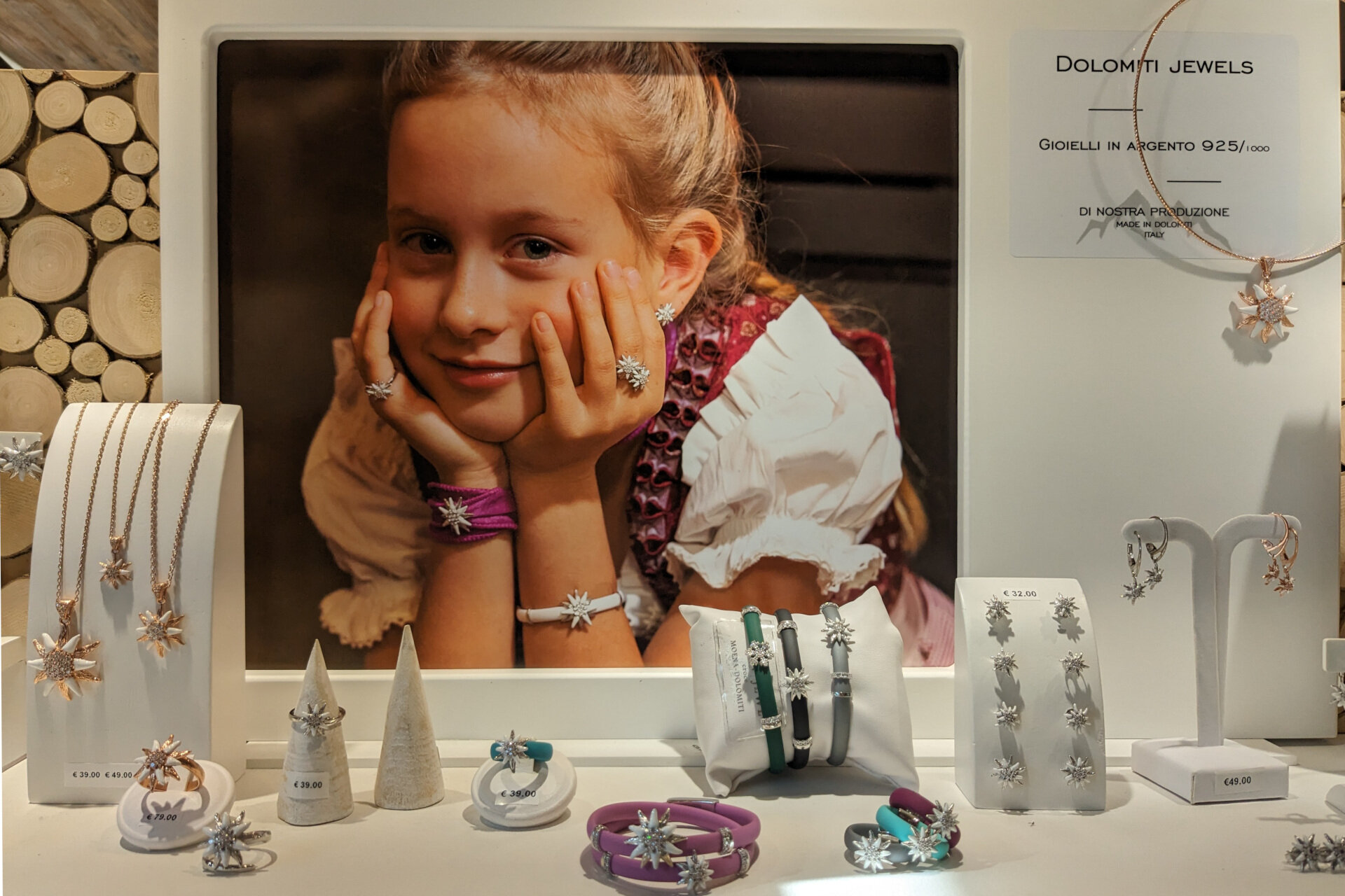 Content Dam Org 3 Images Full Rights Shopping Fashion Jewels Croce Fashion E Jewels Croce Moena Archivio Apt Val Di Fassa Dlorenz 15