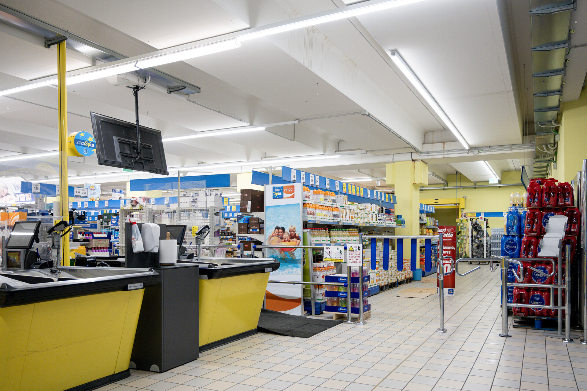 Content Dam Org 3 Images Full Rights Shopping Fassa Coop Eurospin Fassa Coop Eurospin Moena 01