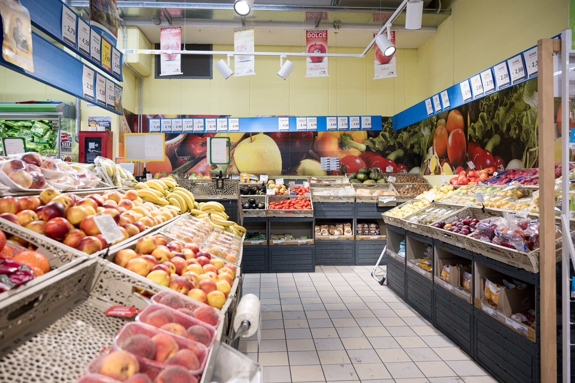 Content Dam Org 3 Images Full Rights Shopping Fassa Coop Eurospin Fassa Coop Eurospin Moena 05