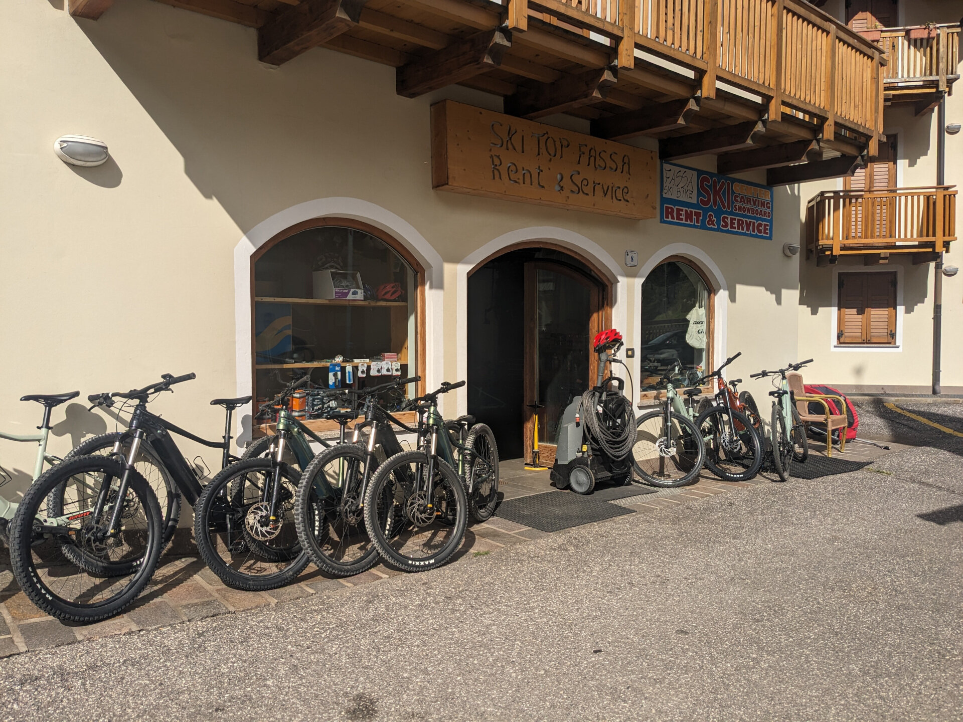 Content Dam Org 3 Images Full Rights Servizi Noleggi Sci E Snowboard Fassa Ski Bike Campestrin Fassa Ski Bike Campestrin Archivio Apt Val Di Fassa Dlorenz 02