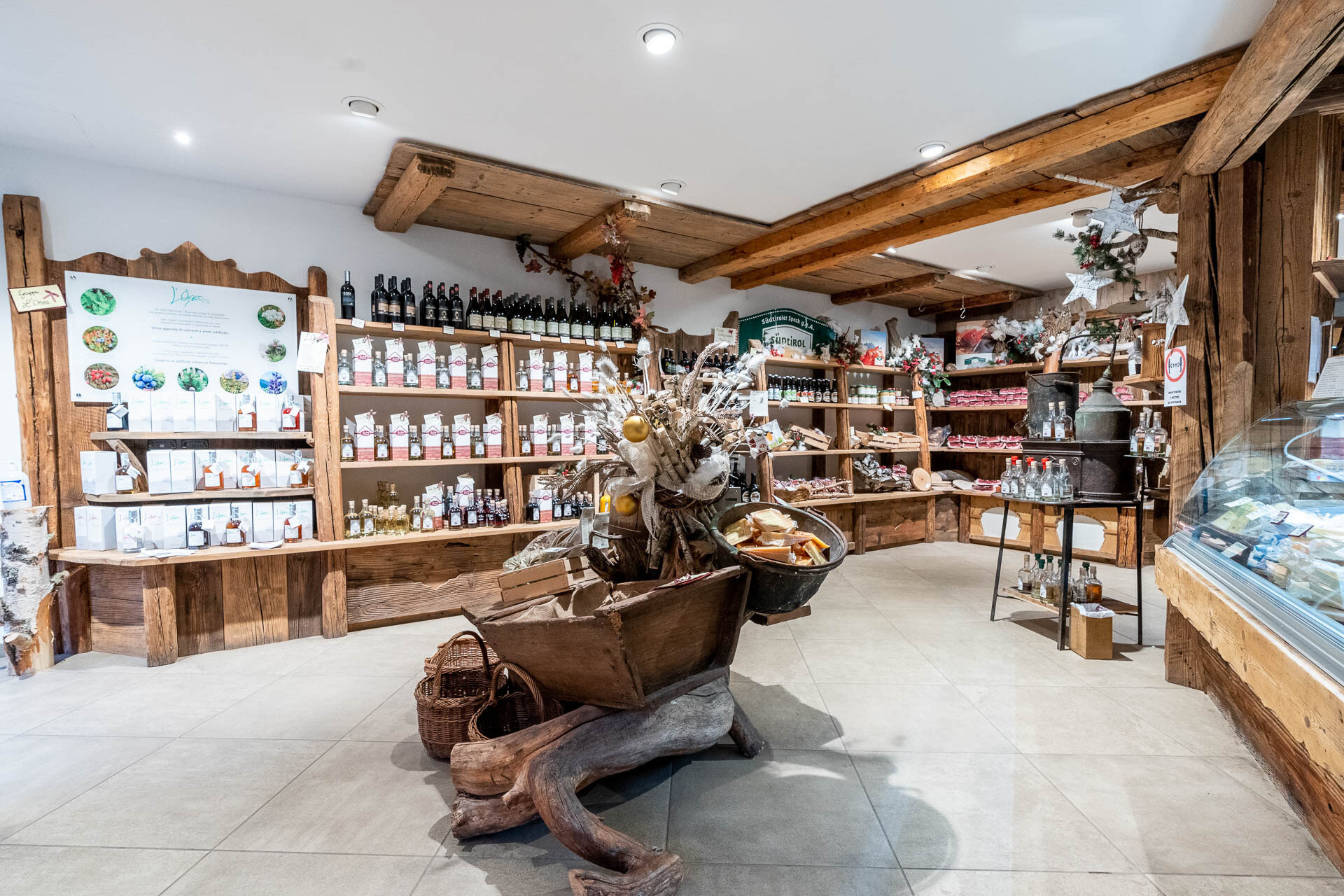 Content Dam Org 3 Images Full Rights Shopping La Baita Dello Speck Baita Dello Speck Campitello Archivio Apt Val Di Fassa Mrizzi 12