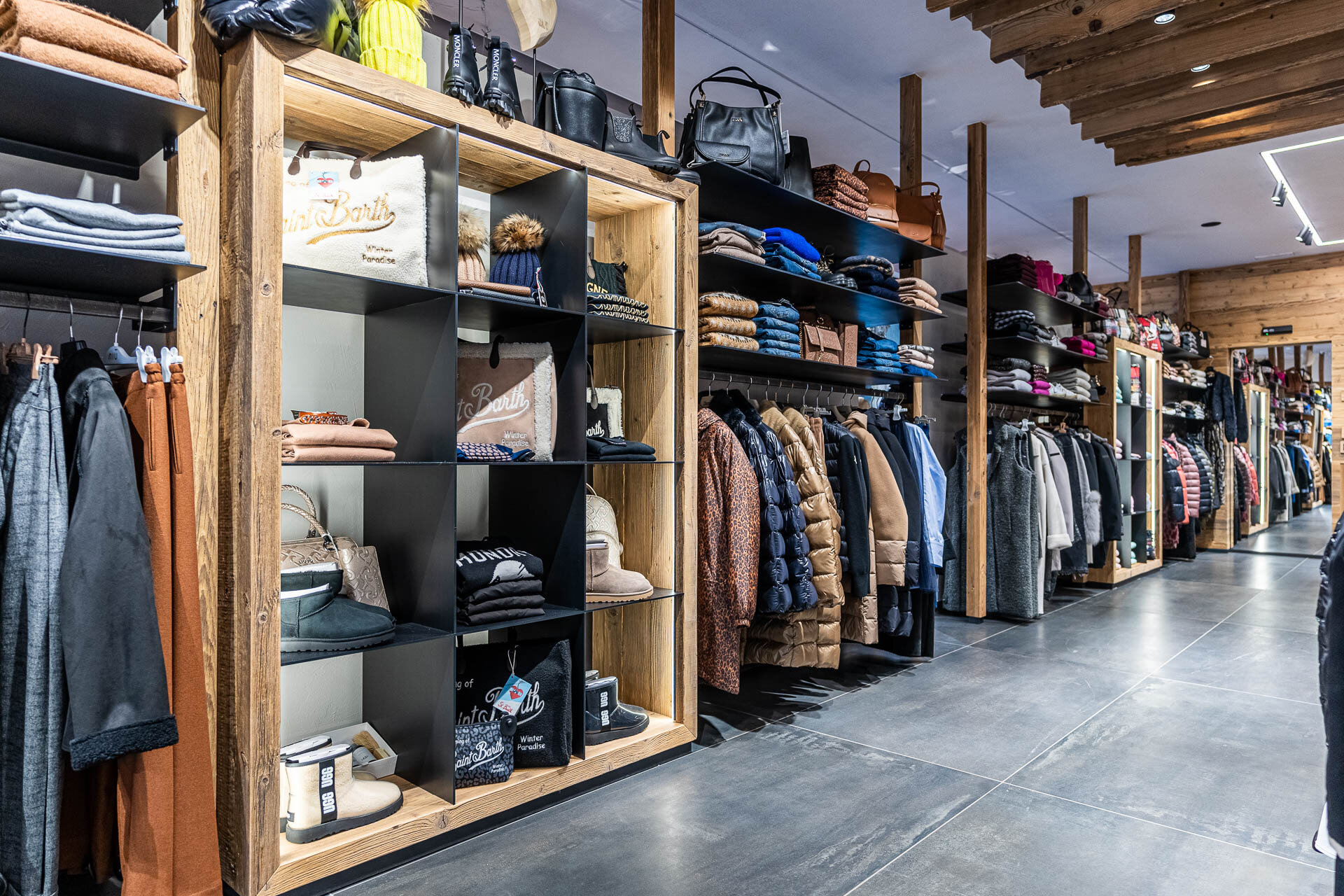 Content Dam Org 3 Images Full Rights Shopping Livio Sport Lodge Liviosportlodge Canazei Apt Val Di Fassa Mattiarizzi Inv 7