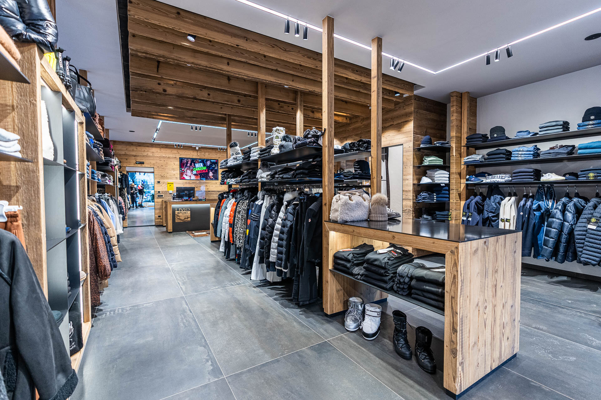 Content Dam Org 3 Images Full Rights Shopping Livio Sport Lodge Liviosportlodge Canazei Apt Val Di Fassa Mattiarizzi Inv 8