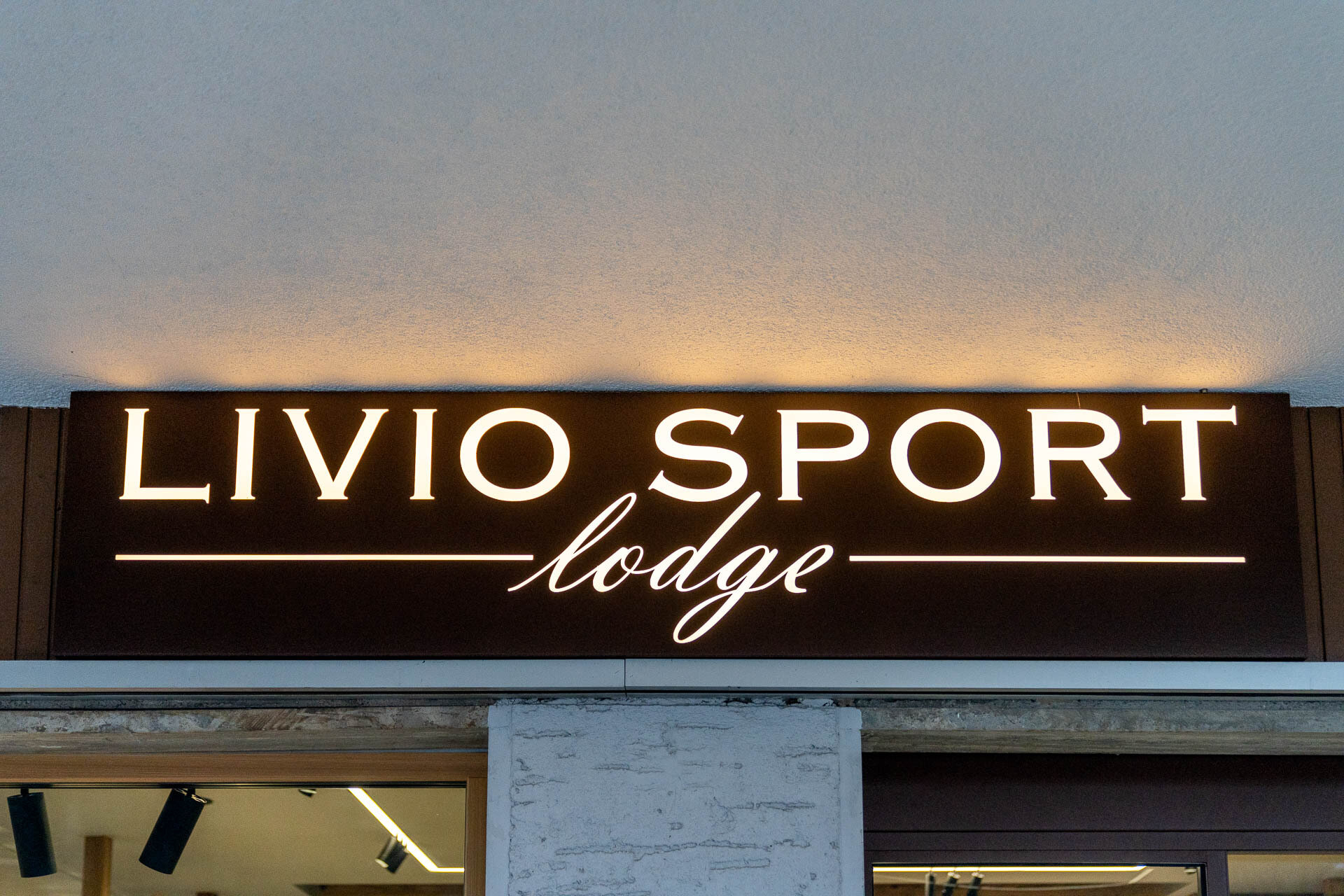 Content Dam Org 3 Images Full Rights Shopping Livio Sport Lodge Liviosportlodge Canazei Apt Val Di Fassa Mattiarizzi Inv 2