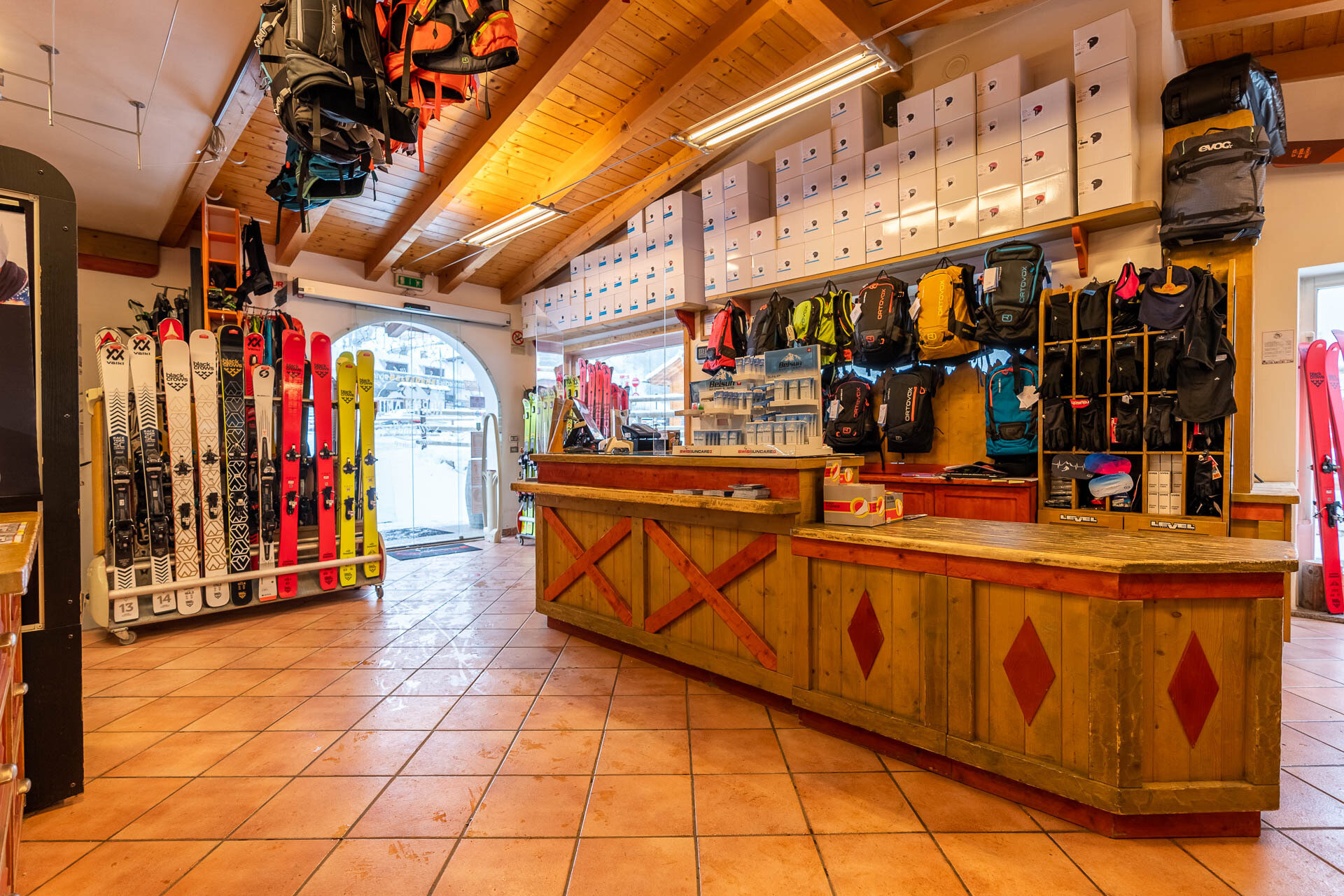Content Dam Org 3 Images Full Rights Servizi Noleggi Sci E Snowboard Northland Ski Snowboard Northland Canazei Apt Val Di Fassa Mattiarizzi Inv 10