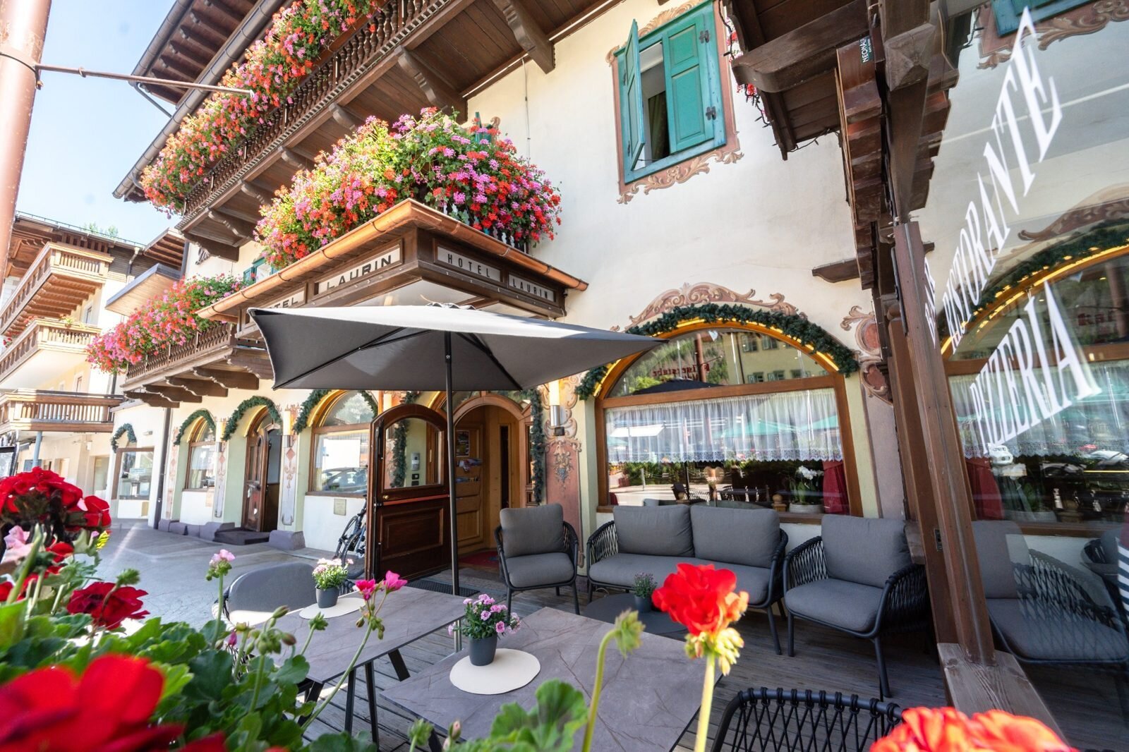Content Dam Org 3 Images Full Rights Gusto Ristorante Pizzeria Hotel Laurin Pizzeria Ristorante Laurin Canazei 1