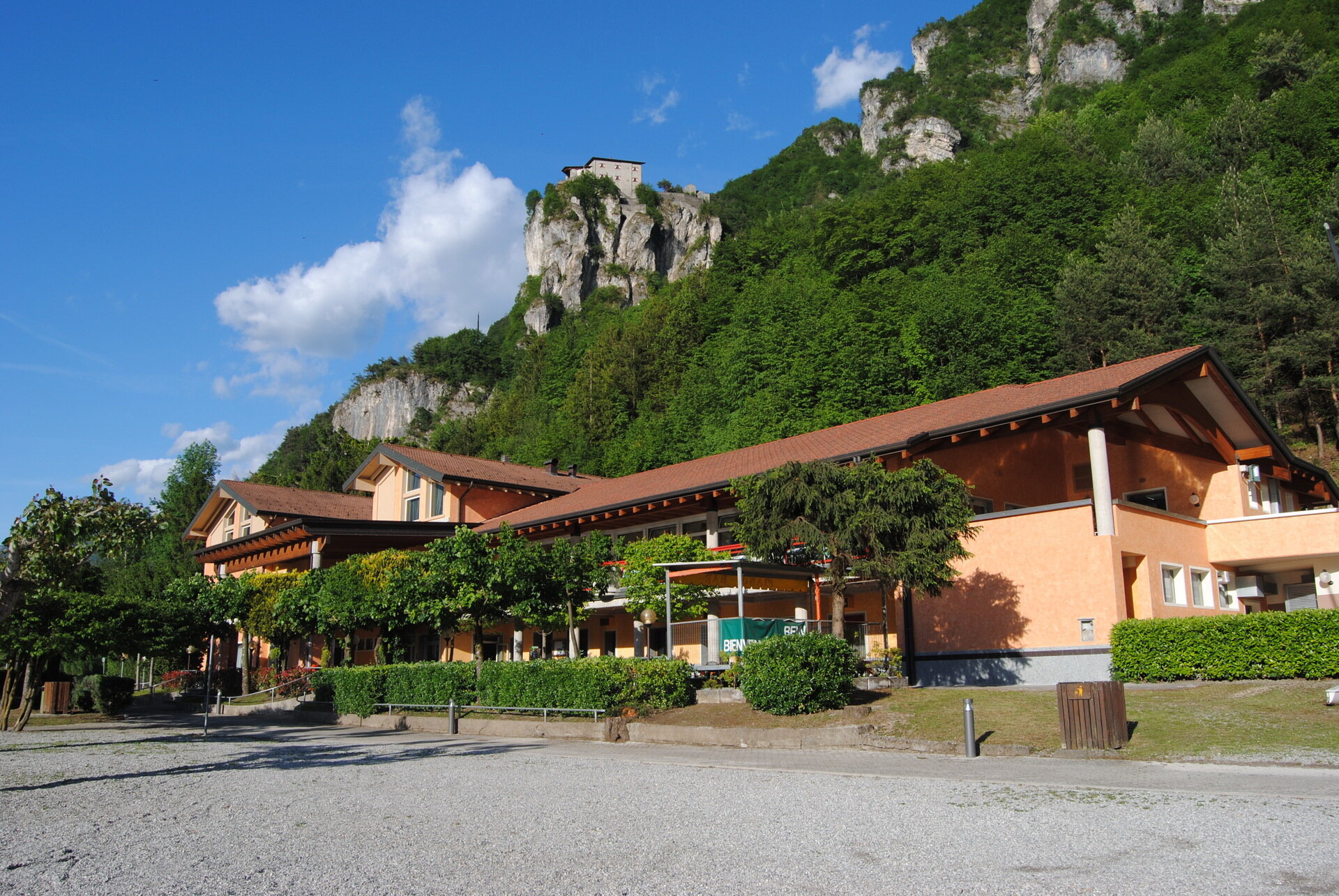 Content Dam Org 2 Images Full Rights Valle Del Chiese Gusto Valle Del Chiese Apt Madonna Di Campiglio Miralago Con Vista Castello