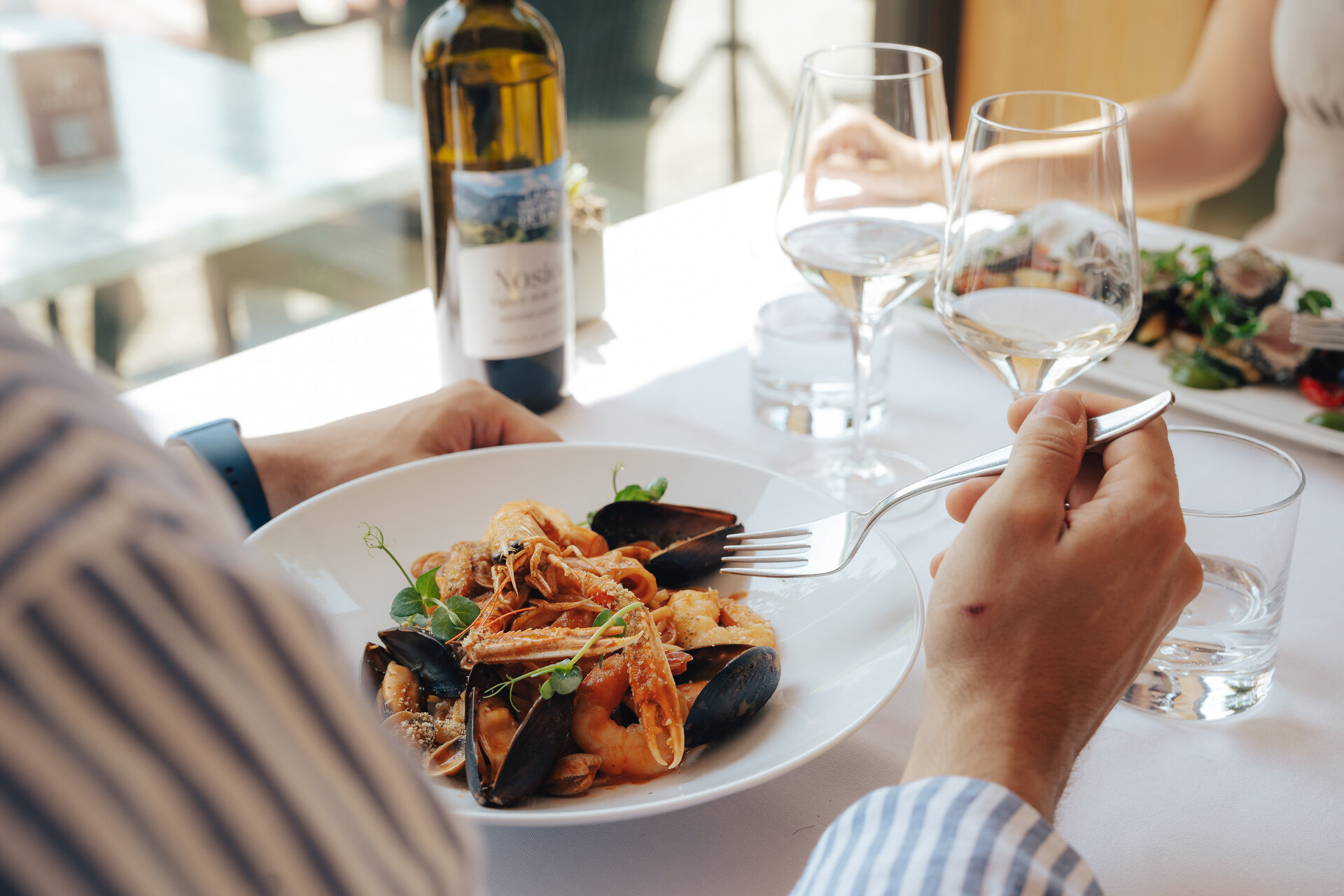 Content Dam Org 9 Images Full Rights Gusto Ristorante La Taverna Hotel Du Lac Lares Studio 3