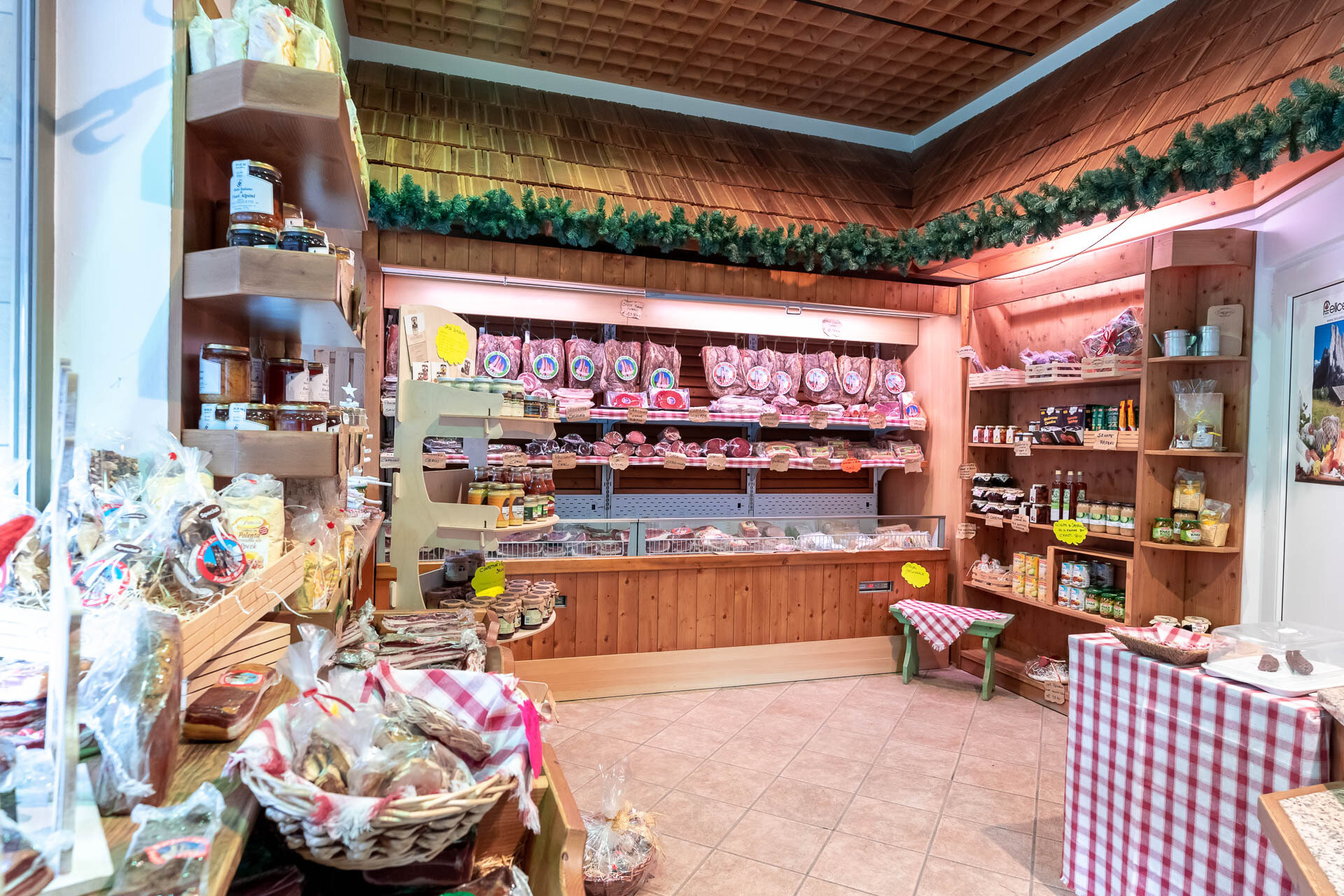Content Dam Org 3 Images Full Rights Shopping Salumificio F Lli Felicetti Salumificio Flli Felicetti Moena Apt Val Di Fassa Mrizzi 02