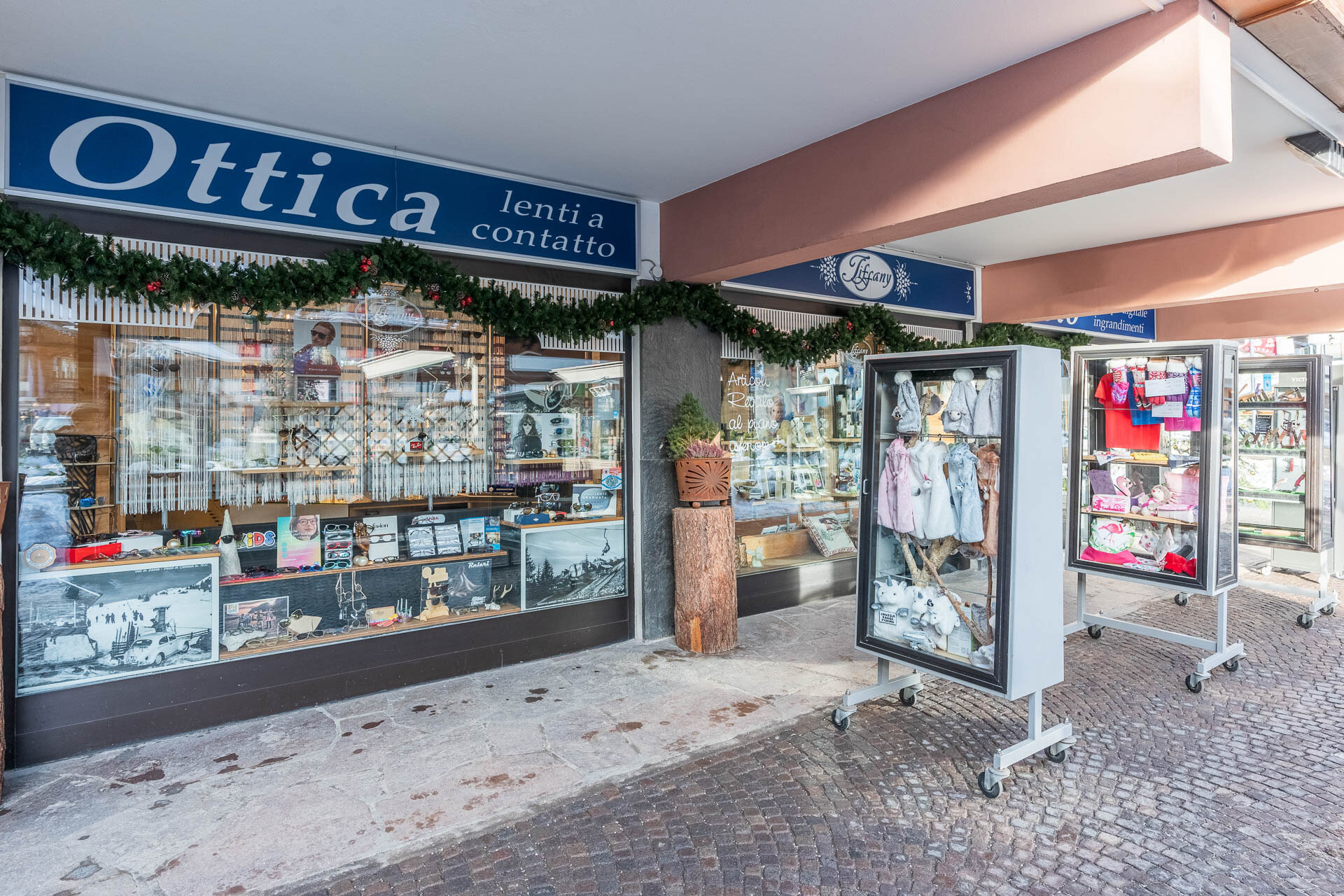 Content Dam Org 3 Images Full Rights Shopping Tiffany Canazei Tiffany Canazei Archivio Apt Val Di Fassa Mrizzi 1