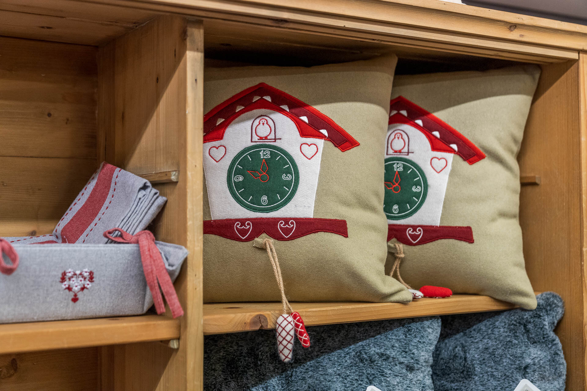 Content Dam Org 3 Images Full Rights Shopping Tiffany Canazei Tiffany Canazei Archivio Apt Val Di Fassa Mrizzi 11