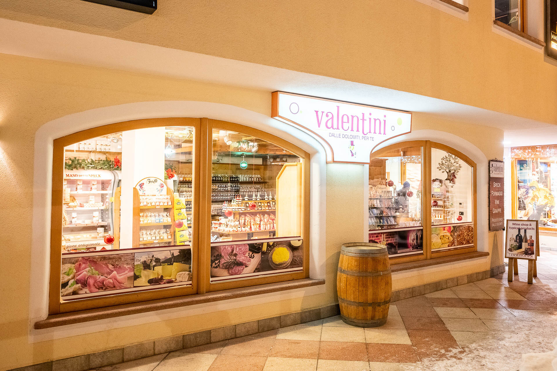 Content Dam Org 3 Images Full Rights Shopping Valentini Prodotti Tipici Valentini Prodotti Tipici Canazei Archivio Apt Val Di Fassa Mrizzi 01
